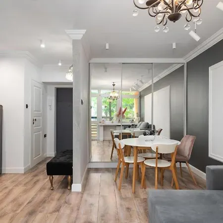 Apartman Comfort Near Old Town - Solidarnosci Varsó